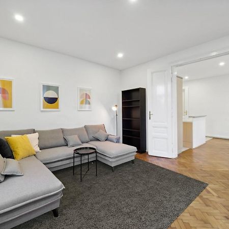 Big Spacious Central Apartment In Wien Exteriör bild