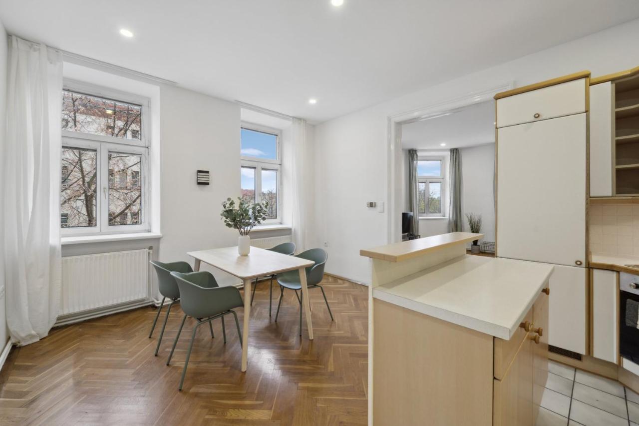 Big Spacious Central Apartment In Wien Exteriör bild