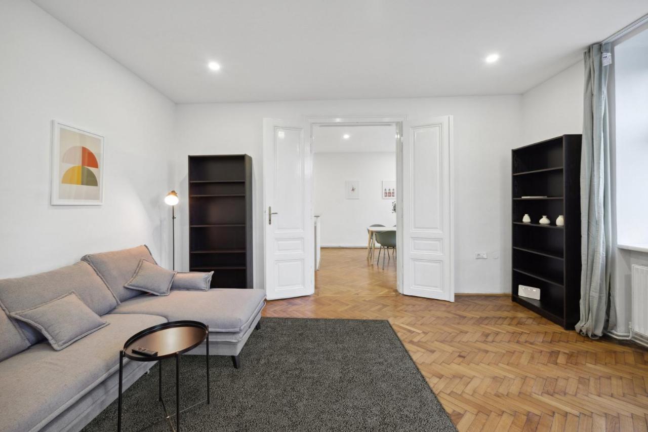 Big Spacious Central Apartment In Wien Exteriör bild